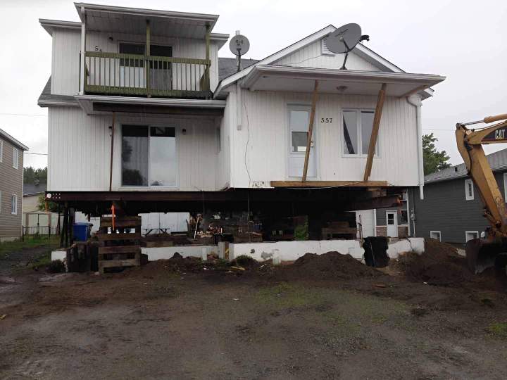 Soulèvement maison Normandin